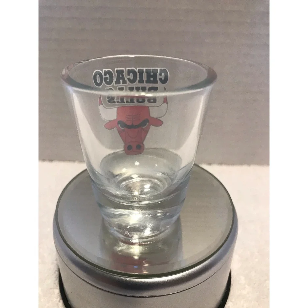 Chicago Bulls Shot Glass Red Black White Logo‎ Hunter Barware NBA Basket…